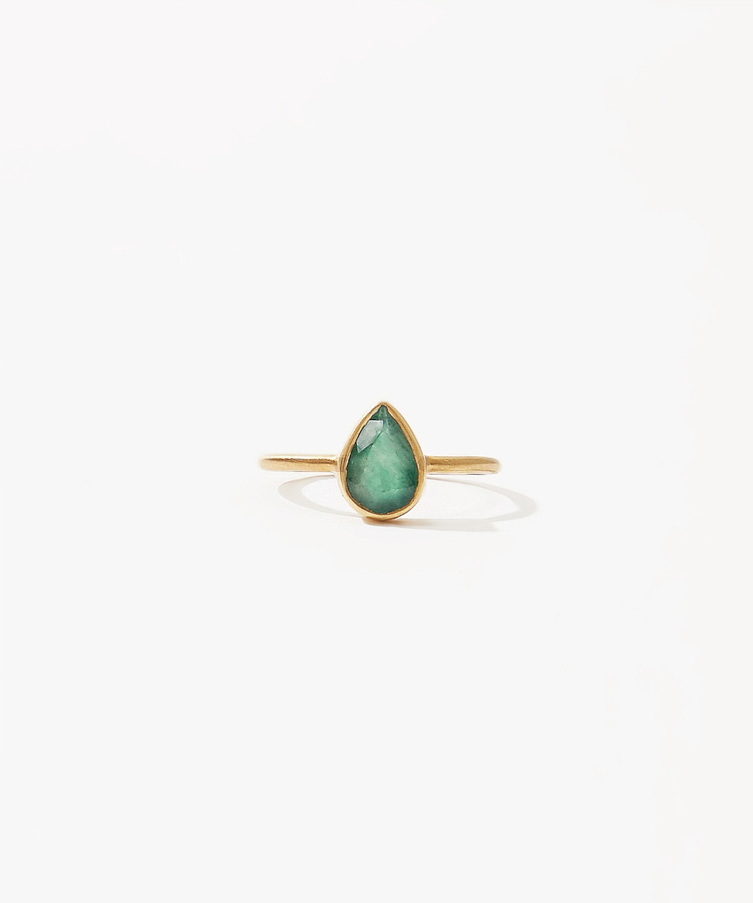 [eden] K10 pear-shaped emerald ring