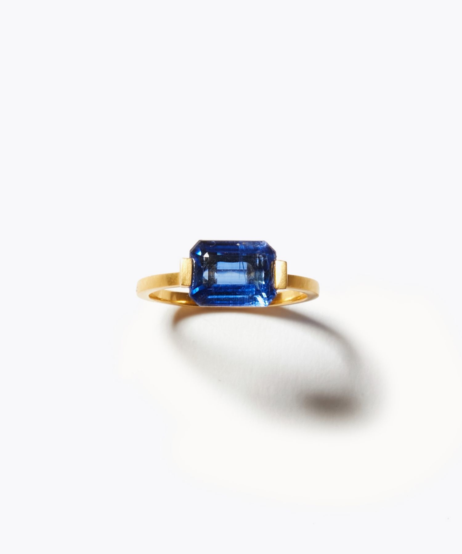 【SALE】カイヤナイト　リング　指輪