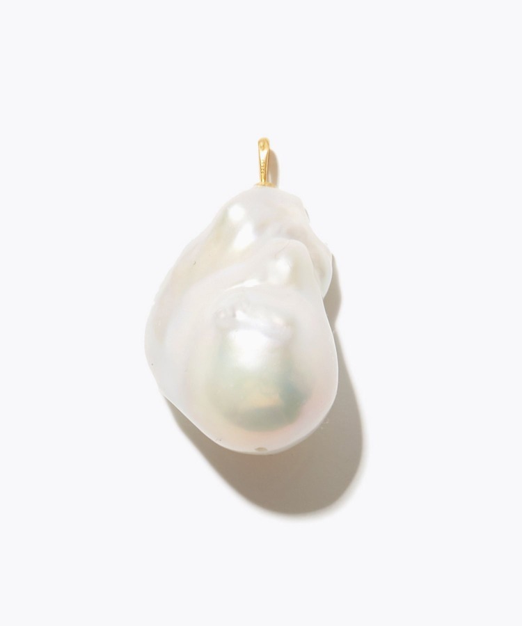 [ancient] baroque pearl mini charm