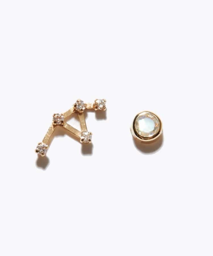 [constellation] K10 CANCER diamond rainbow moon stone pierced earring